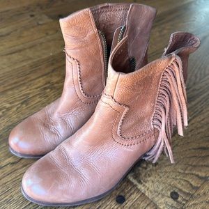 Sam Edelman Ankle Western Leather Fringe Boot with zipper, size 7.5
